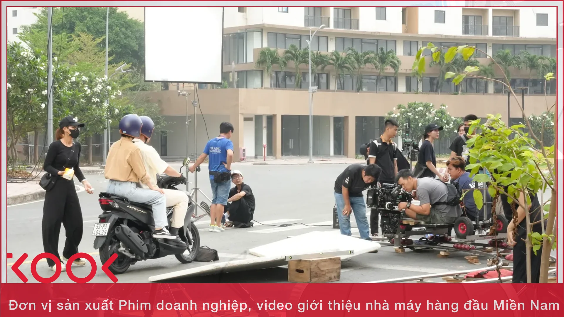 Thiet bi quay phim chuyen nghiep cho san xuat video nha may tai Viet Nam