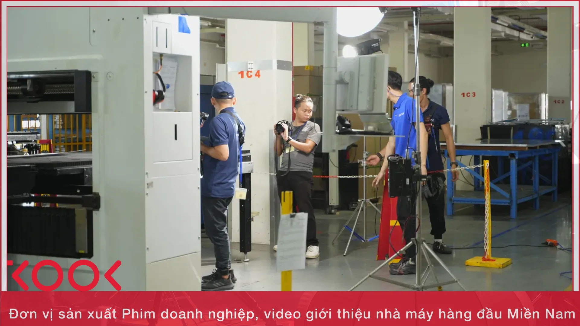 Anh sang chuyen nghiep trong san xuat phim gioi thieu nha may cong nghiep