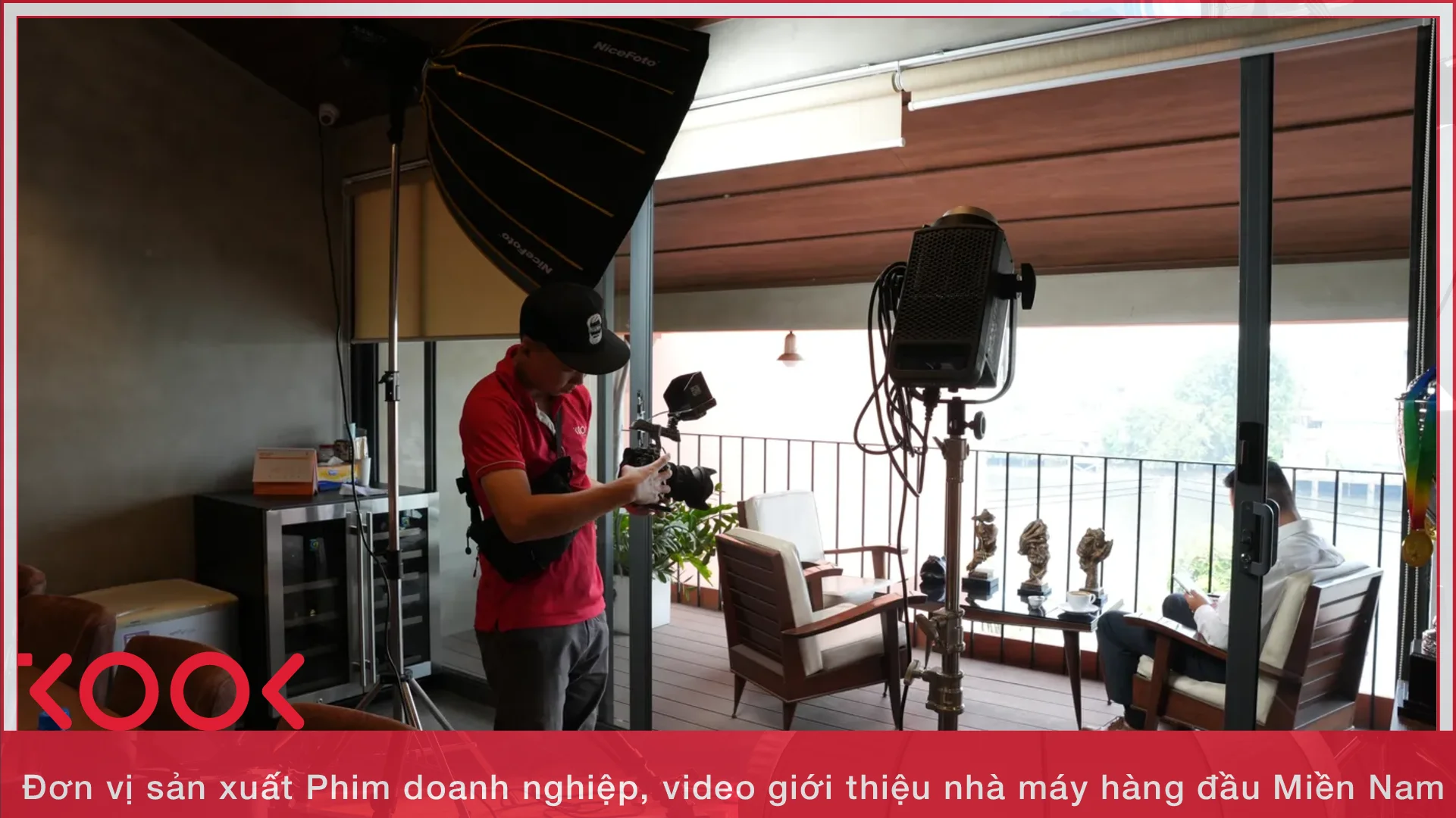 Sản Xuất Video Kỷ Niệm Thành Lập Công Ty: Ghi Dấu Ấn Hành Trình Và Thành Tựu 3 Hau truong san xuat phim ky niem cong ty B2B Kool Media